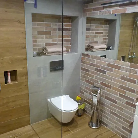 Na Brodatego Apartment *